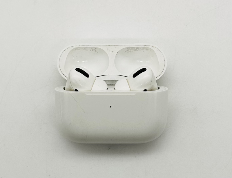 Apple AirPods Pro - фото_1