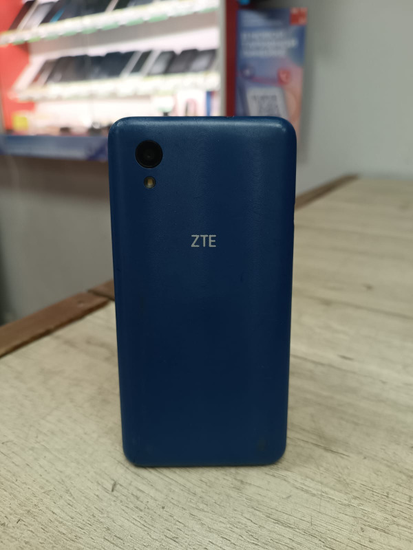 Смартфон Zte Blade l8, Мобильные телефоны, Ленинск-Кузнецкий