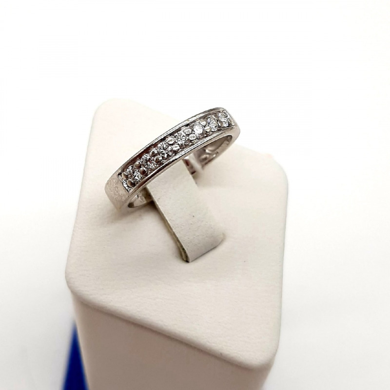 Б/у кольцо с бриллиантами, золото 585 II Категория, вес 3.42 г. в Кошелекъ - Самара цена: 30 750р.