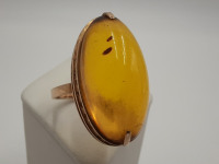 Кольцо с вставкой (Янтарь), золото 585 III Категория, вес 4.89 г.