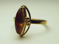 Кольцо с янтарем, золото 585 III Категория, вес 3.17 г.